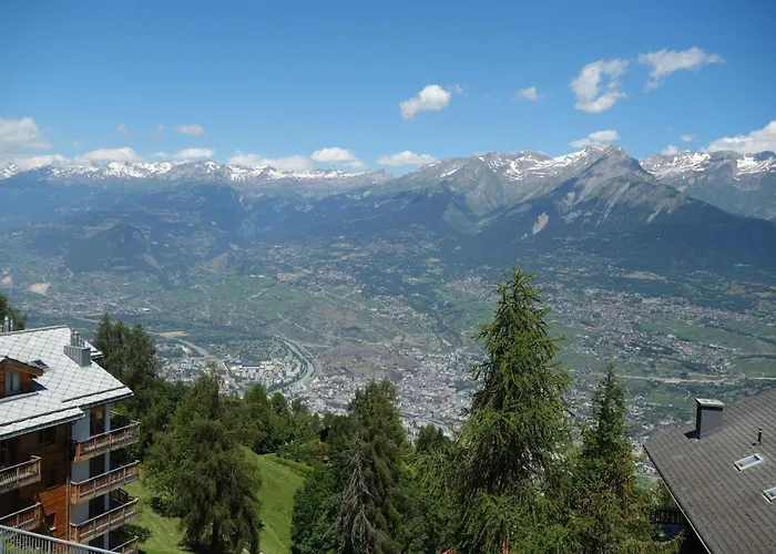 Family With Terrace 아파트 베이소나츠