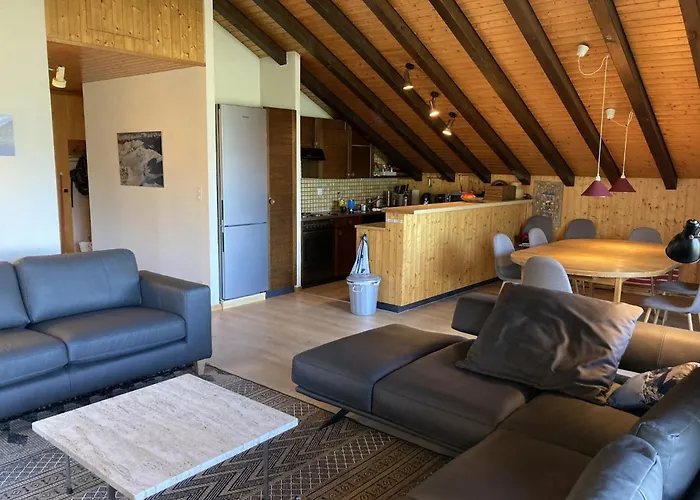 Family With Terrace 维松纳